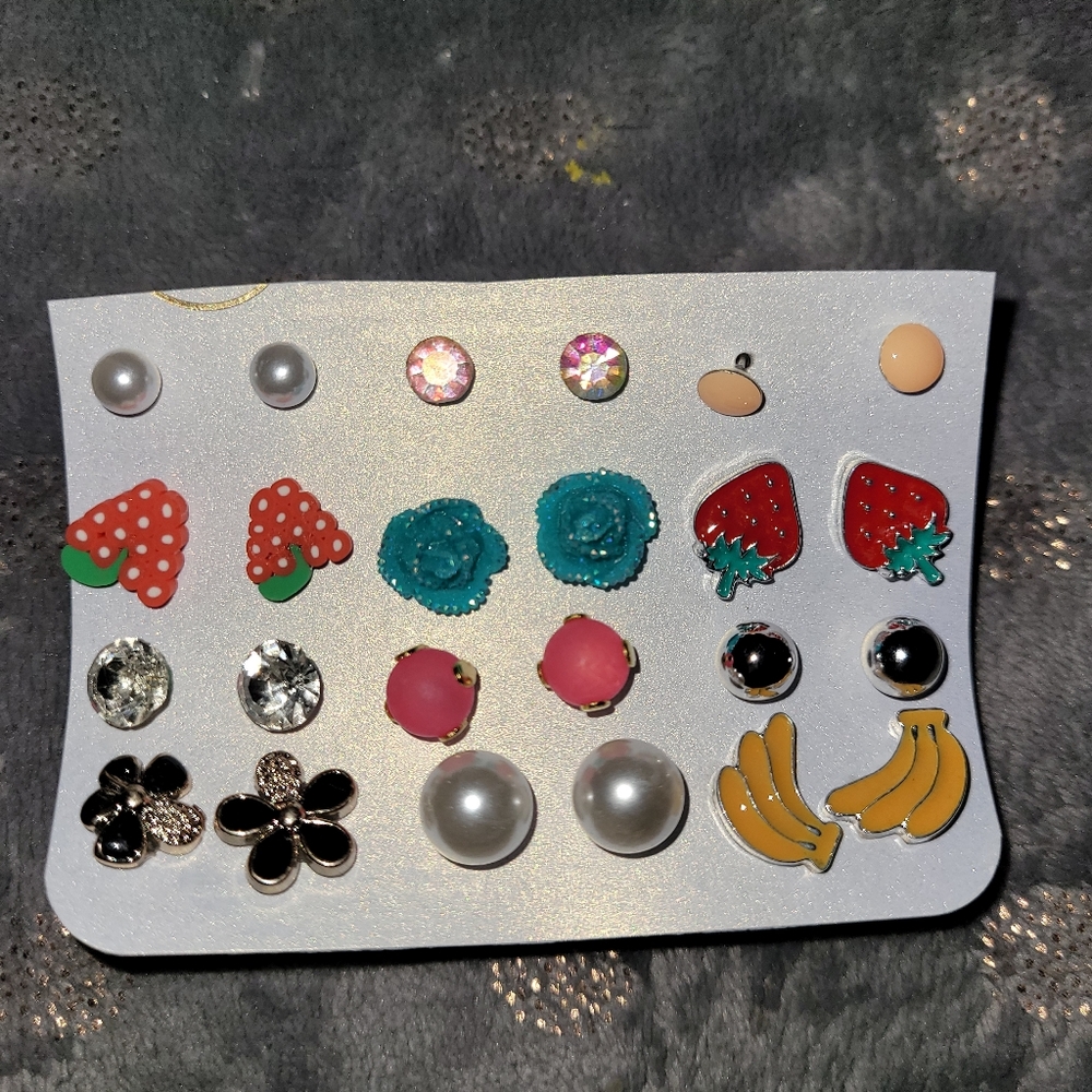 Studs set of 12